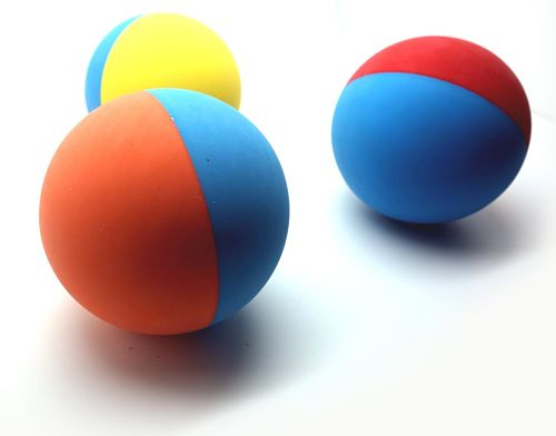 Bolas de goma para mascotas